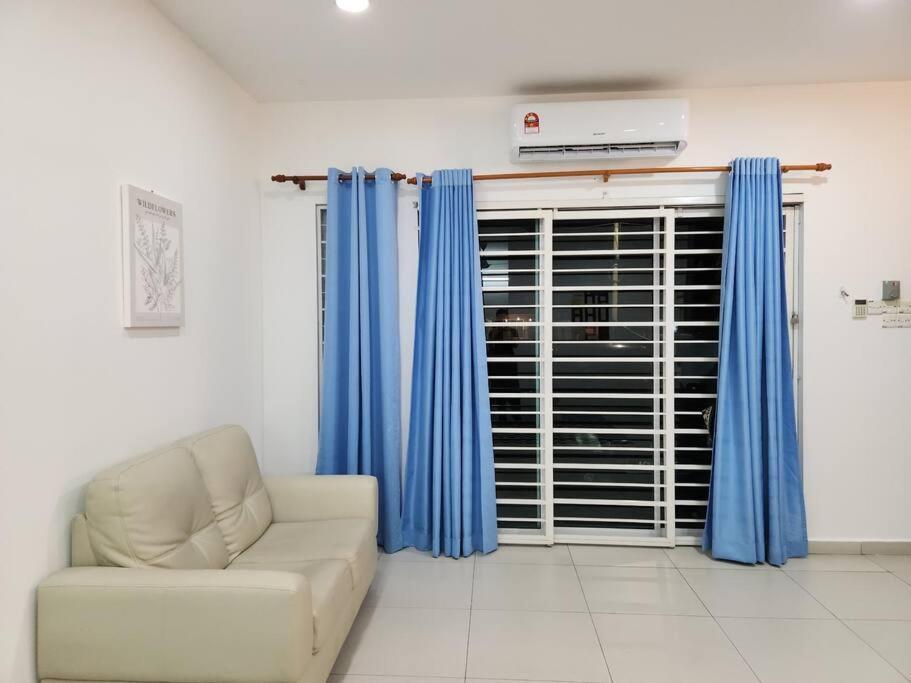 Botani Bauhaus 17pax/4br/mahjong/tv Box Rumah percutian