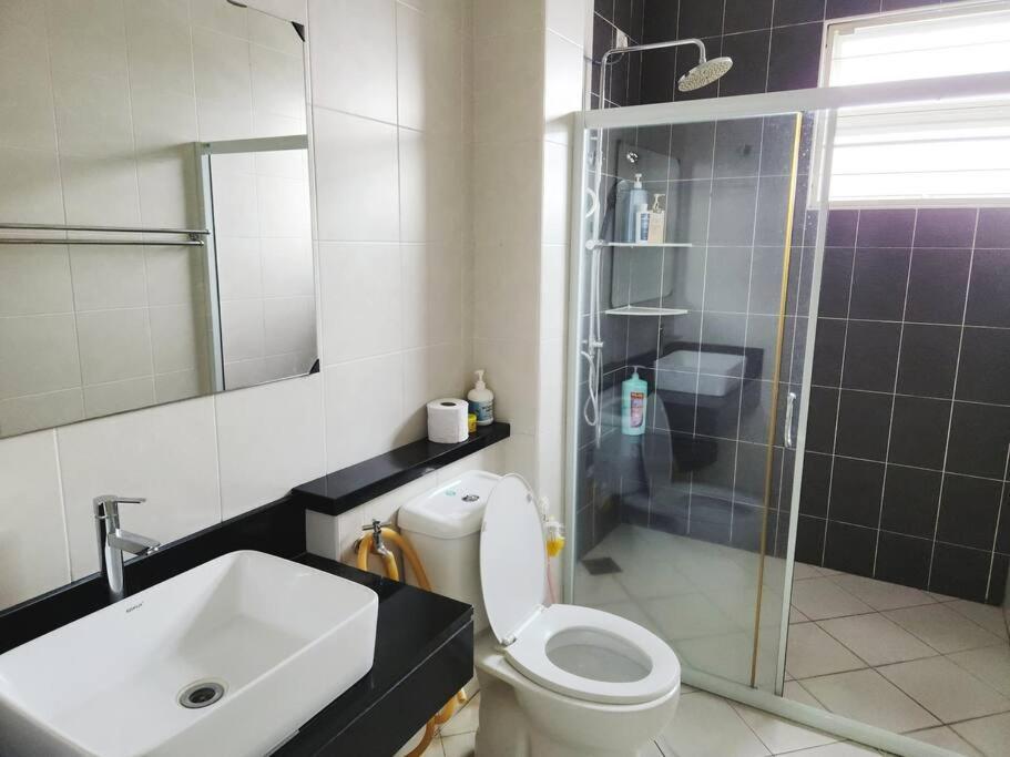Botani Bauhaus 17pax/4br/mahjong/tv Box *