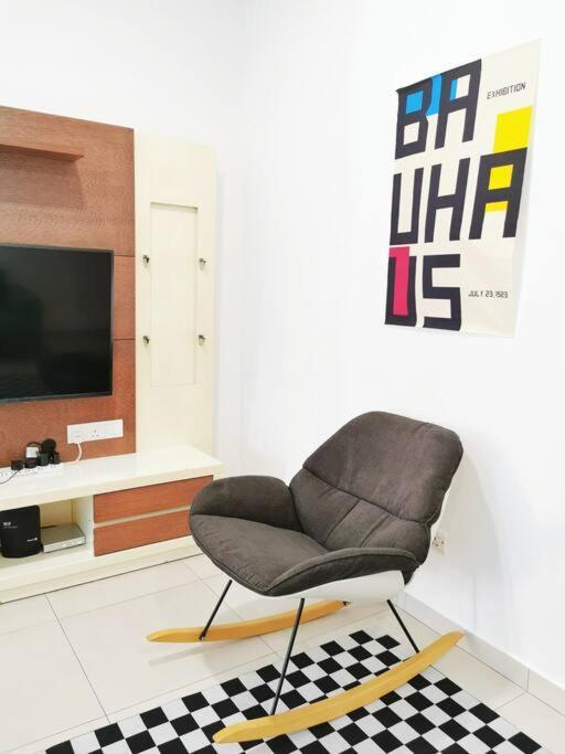 Botani Bauhaus 17pax/4br/mahjong/tv Box *