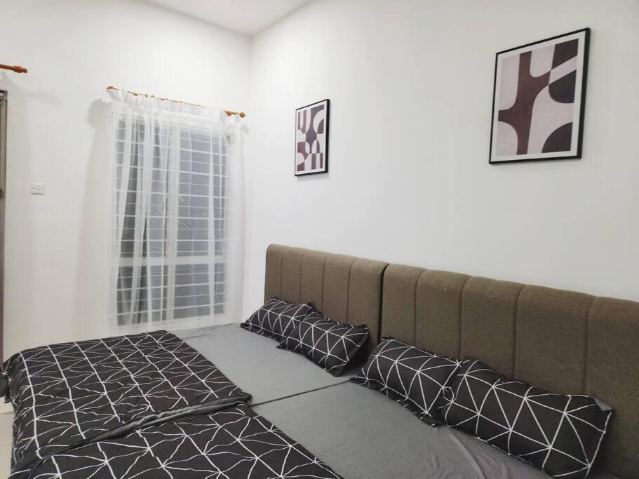 Rumah percutian Botani Bauhaus 17pax/4br/mahjong/tv Box *